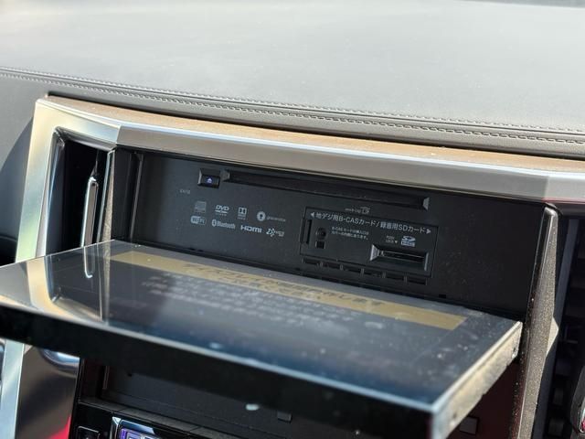 TOYOTA VELLFIRE 2018 Image 31