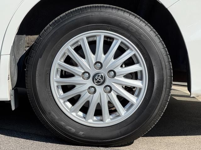 TOYOTA VOXY HYBRID 2017 Image 31