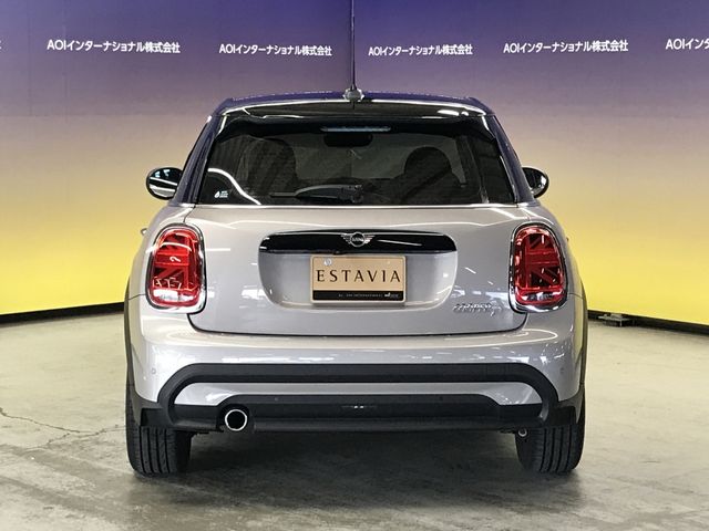 BMW MINI COOPER D 5DOOR 2022 Image 31