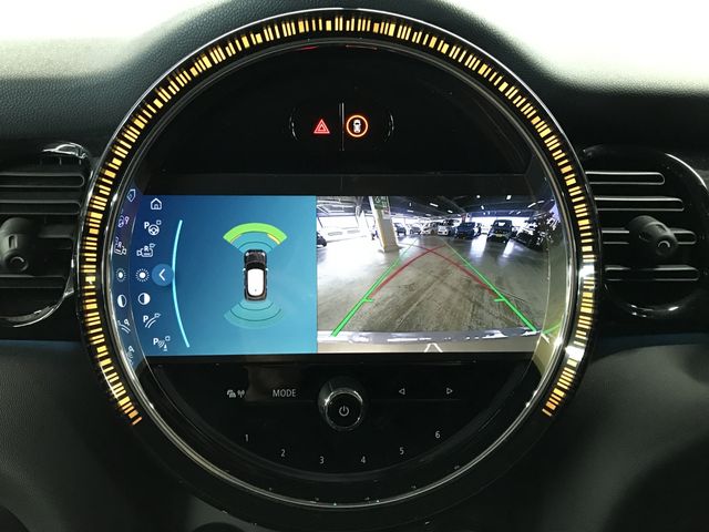 BMW MINI COOPER D 5DOOR 2022 Image 31