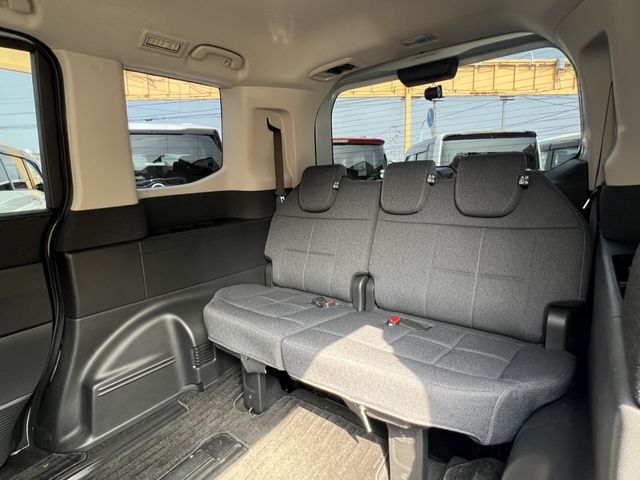 HONDA STEPWAGON E:HEV 2025 Image 31