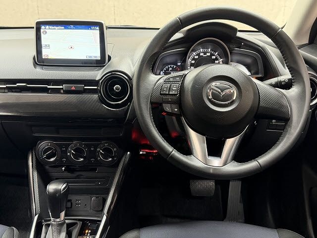 MAZDA DEMIO 2015 Image 31