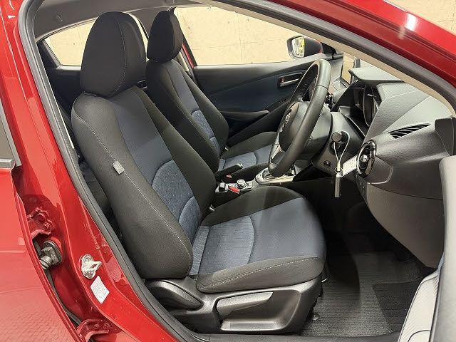MAZDA DEMIO 2015 Image 31
