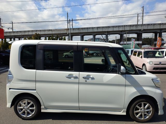 DAIHATSU TANTO CUSTOM 2014 Image 31