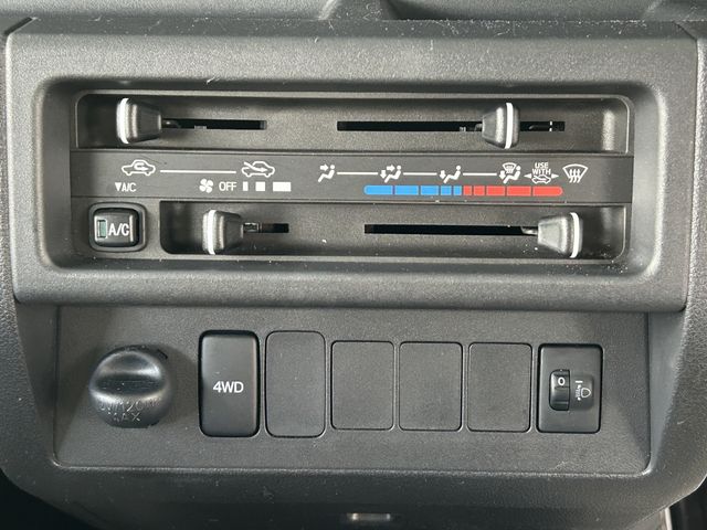 DAIHATSU HIJET TRUCK 4WD 2020 Image 31