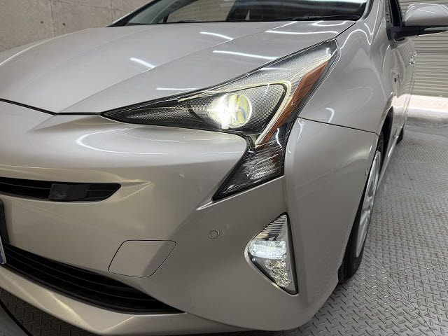 TOYOTA PRIUS 2017 Image 31
