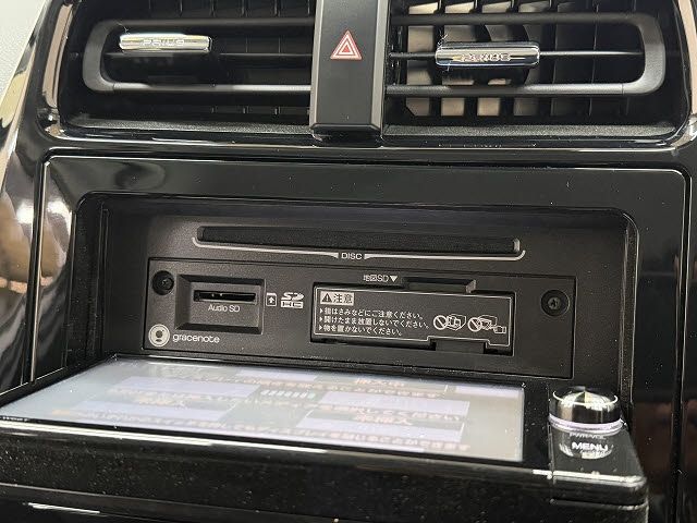 TOYOTA PRIUS 2017 Image 31