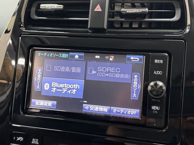 TOYOTA PRIUS 2017 Image 31