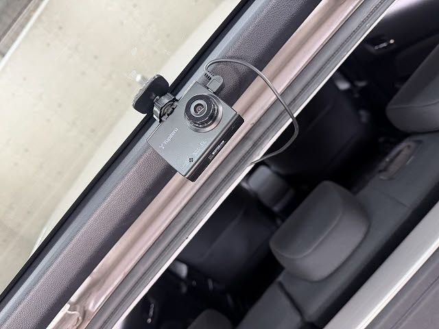 TOYOTA PRIUS 2017 Image 31