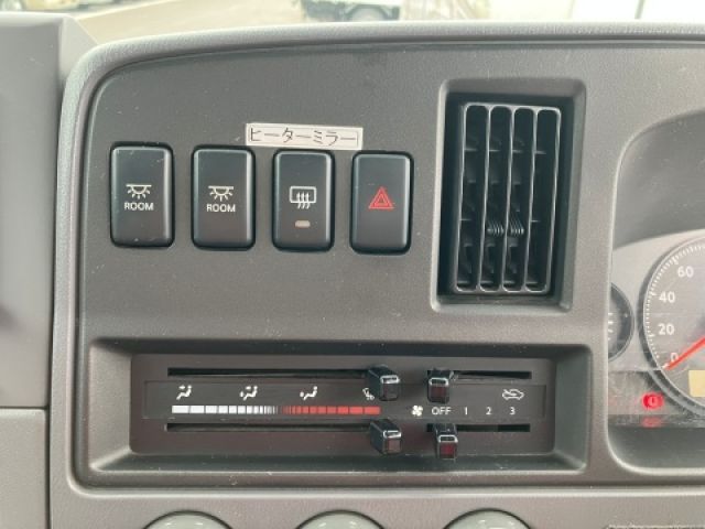 NISSAN CIVILIAN 2012 Image 31