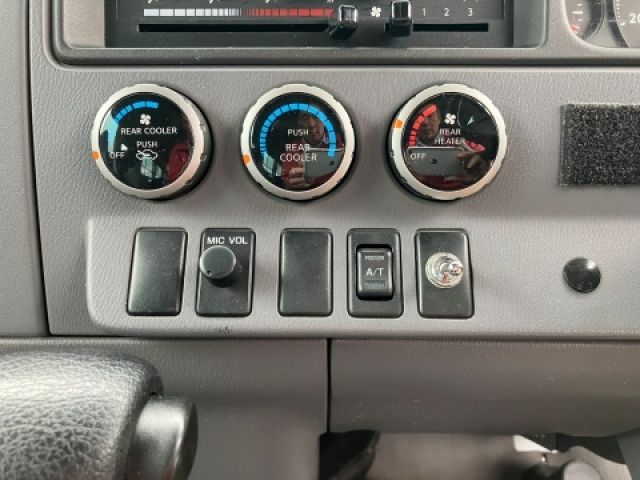 NISSAN CIVILIAN 2012 Image 31