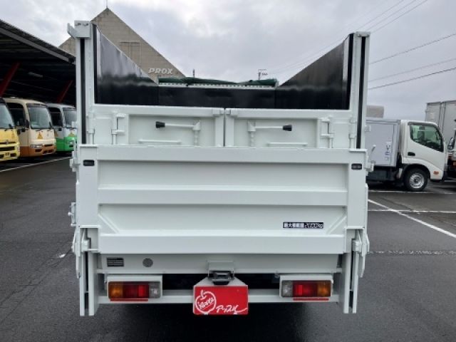 HINO DUTRO 2017 Image 31