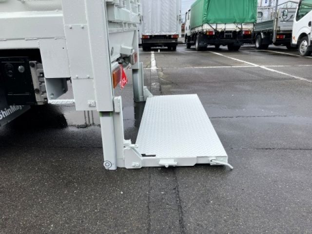 HINO DUTRO 2017 Image 31