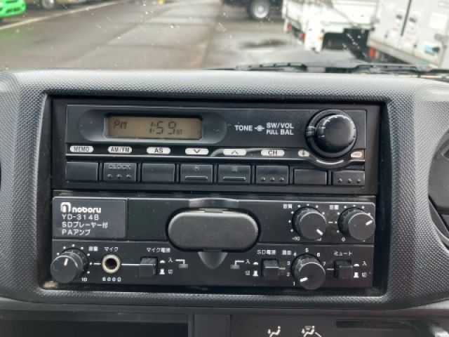 HINO DUTRO 2017 Image 31