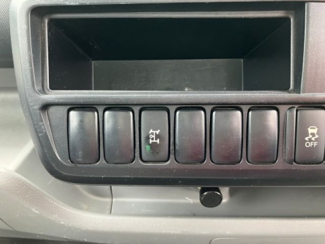 HINO DUTRO 2017 Image 31