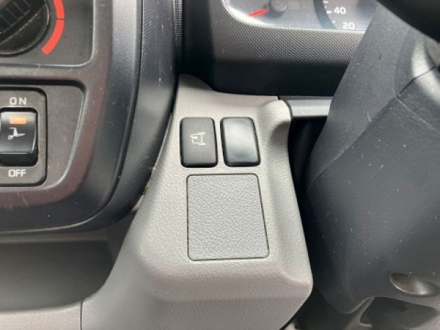 HINO DUTRO 2017 Image 31