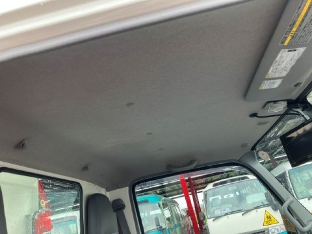 HINO DUTRO 2017 Image 31