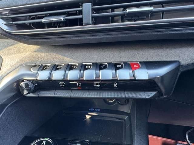 PEUGEOT 3008 2017 Image 31