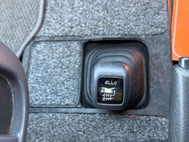 MITSUBISHI DELICA SPACE GEAR  4 2004 Image 31