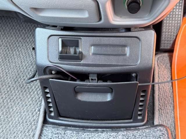 MITSUBISHI DELICA SPACE GEAR  4 2004 Image 31