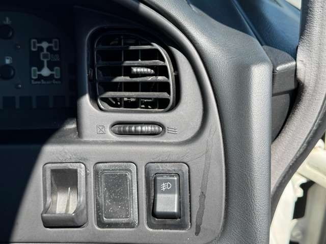 MITSUBISHI DELICA SPACE GEAR  4 2004 Image 31