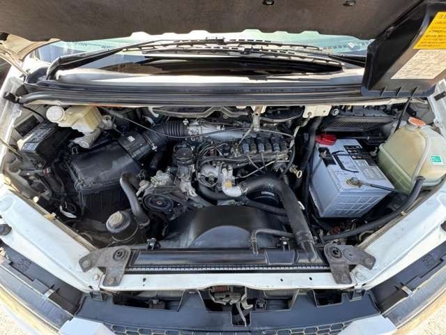 MITSUBISHI DELICA SPACE GEAR  4 2004 Image 31