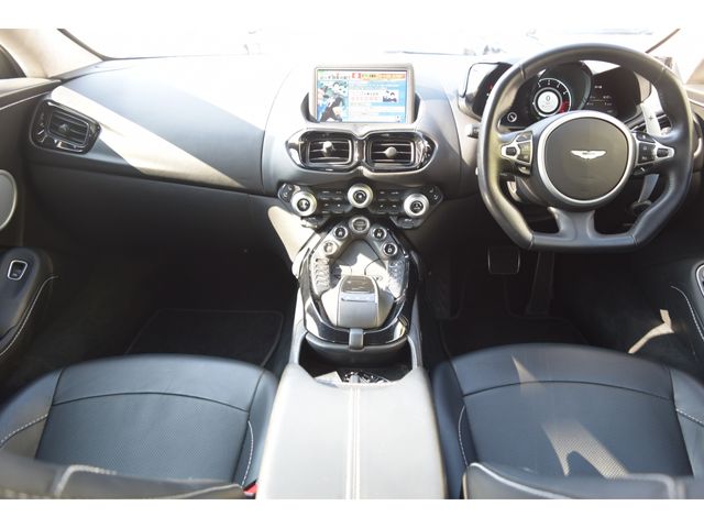 ASTON MARTIN ASTON MARTIN 2019 Image 31