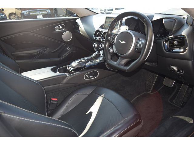 ASTON MARTIN ASTON MARTIN 2019 Image 31