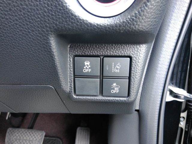 HONDA N BOX CUSTOM 2018 Image 31