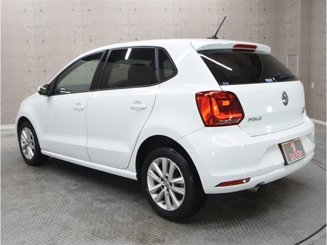 VOLKSWAGEN POLO 2016 Image 31