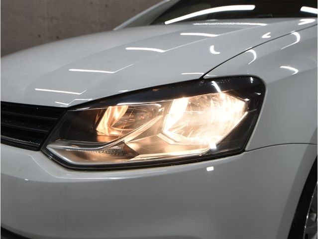 VOLKSWAGEN POLO 2016 Image 31