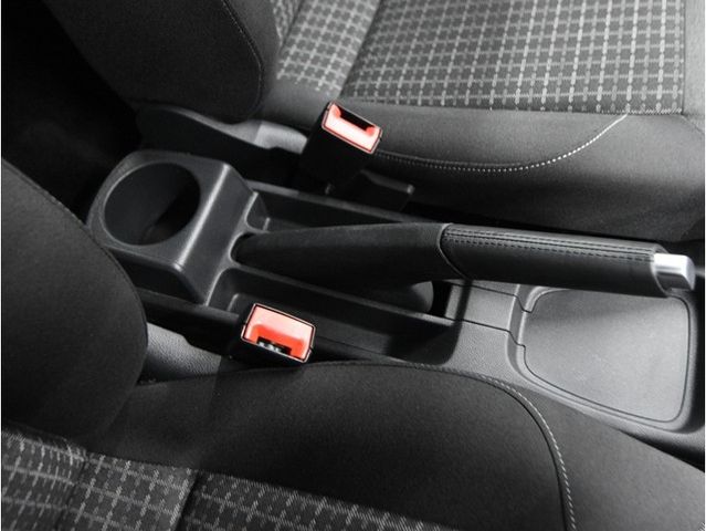 VOLKSWAGEN POLO 2016 Image 31