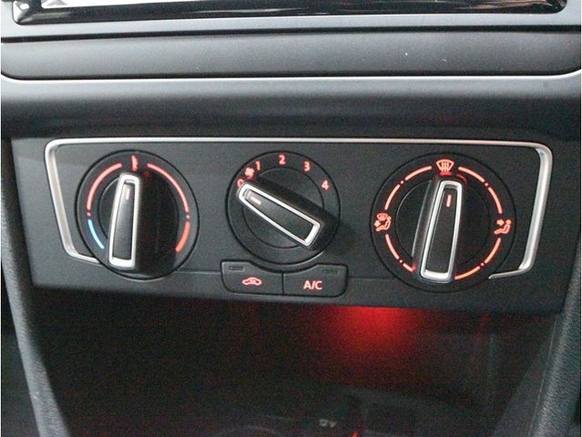 VOLKSWAGEN POLO 2016 Image 31