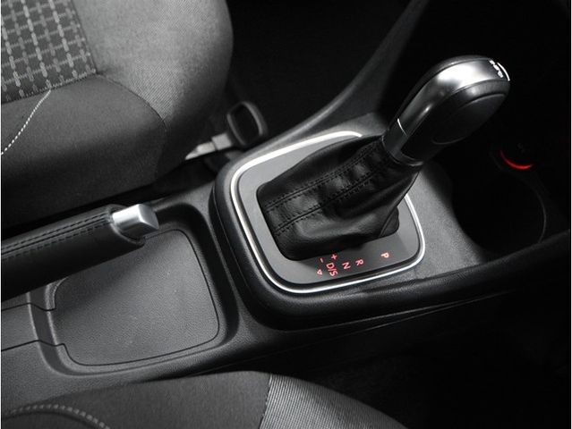 VOLKSWAGEN POLO 2016 Image 31