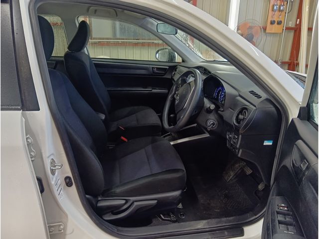 TOYOTA COROLLA FIELDER HYBR 2019 Image 31