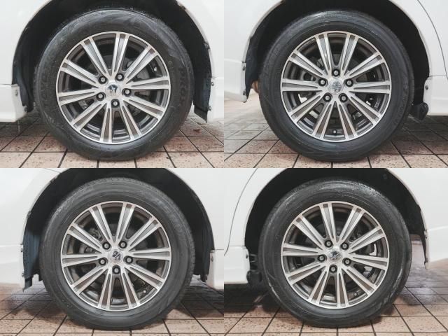 TOYOTA PRIUS ALPHA 2013 Image 31