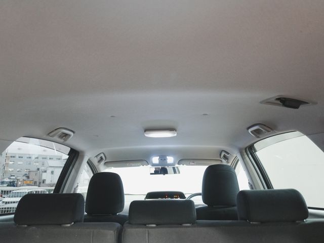 TOYOTA PRIUS ALPHA 2013 Image 31