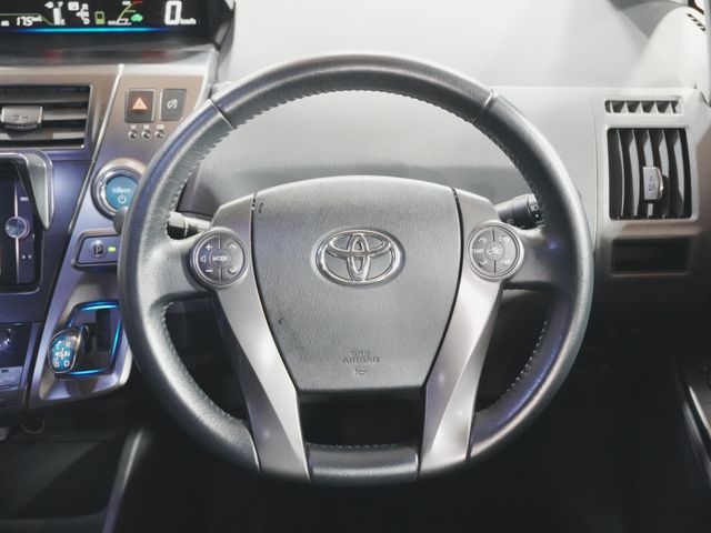 TOYOTA PRIUS ALPHA 2013 Image 31