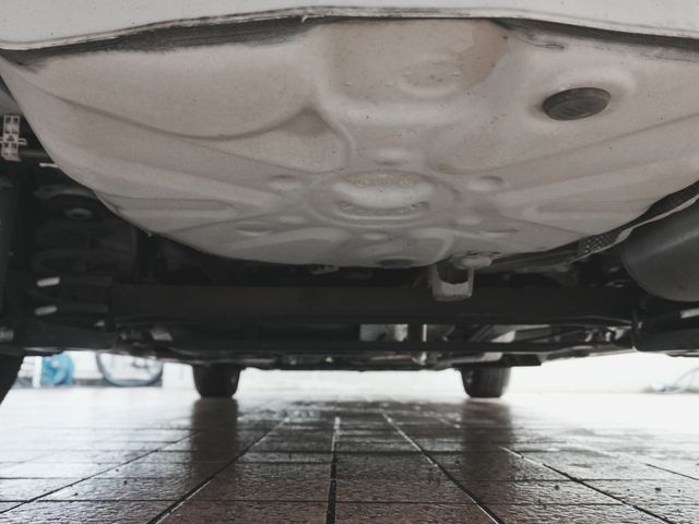 TOYOTA PRIUS ALPHA 2013 Image 31