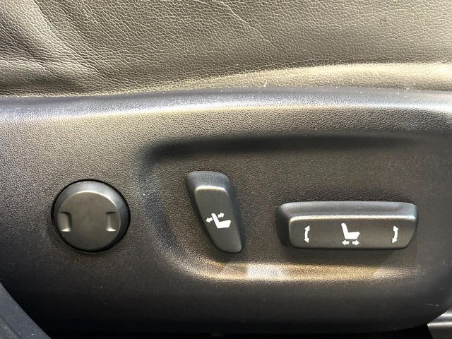 TOYOTA PRIUS ALPHA 2015 Image 31