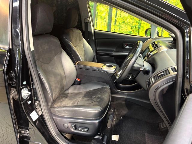 TOYOTA PRIUS ALPHA 2015 Image 31