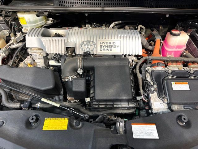 TOYOTA PRIUS ALPHA 2015 Image 31