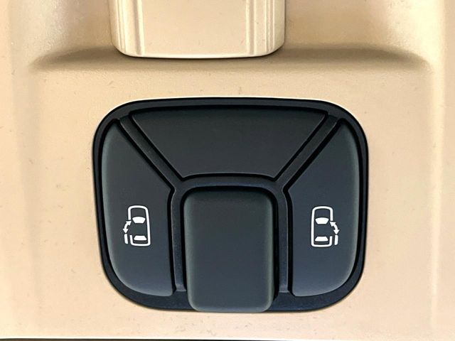 TOYOTA ALPHARD 2013 Image 31