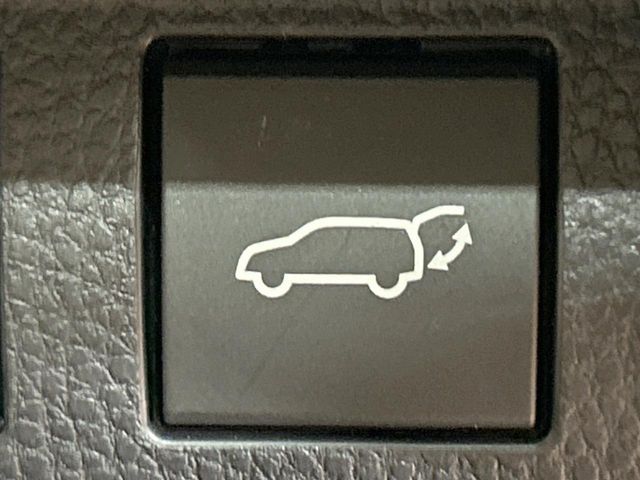 TOYOTA CROWN ESTATE 4WD 2025 Image 31