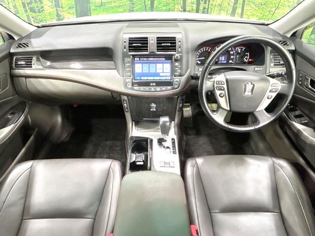 TOYOTA CROWN SEDAN 2011 Image 31