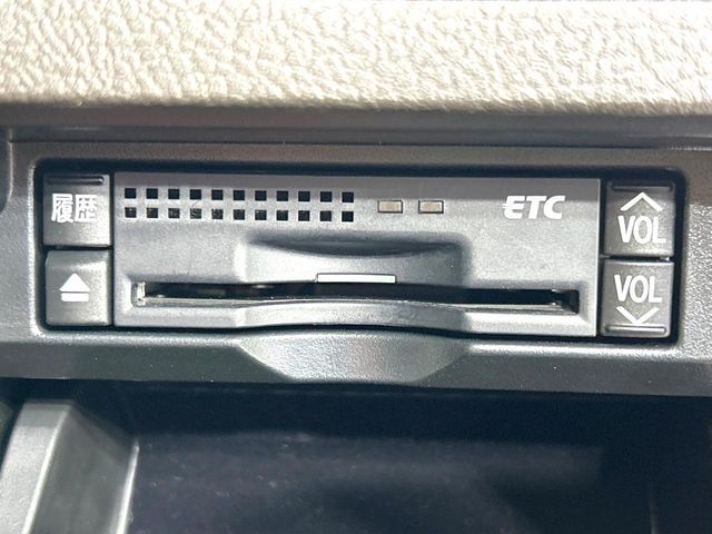 TOYOTA CROWN SEDAN 2011 Image 31