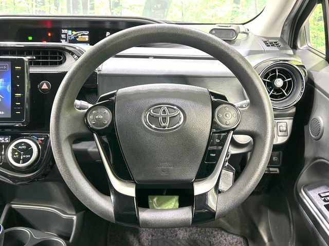 TOYOTA AQUA 2017 Image 31