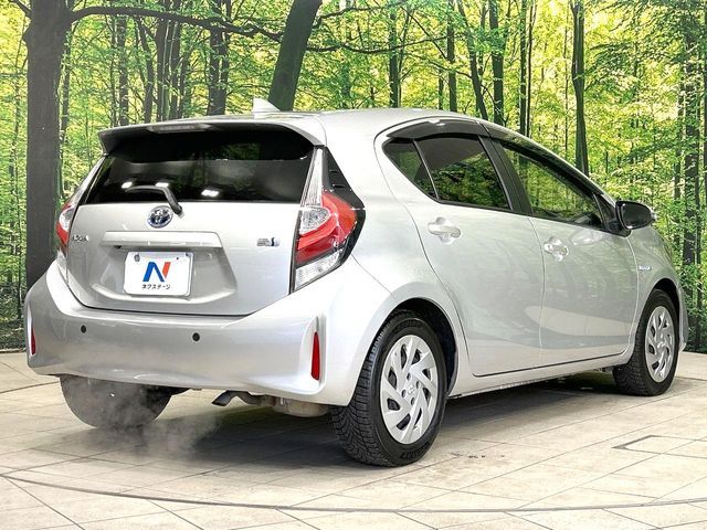 TOYOTA AQUA 2017 Image 31