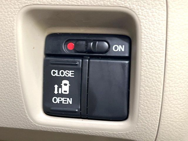 HONDA N BOX 2013 Image 31