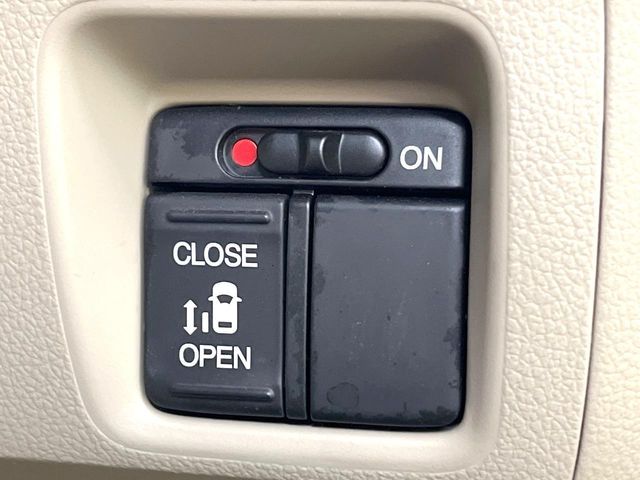 HONDA N BOX 2012 Image 31